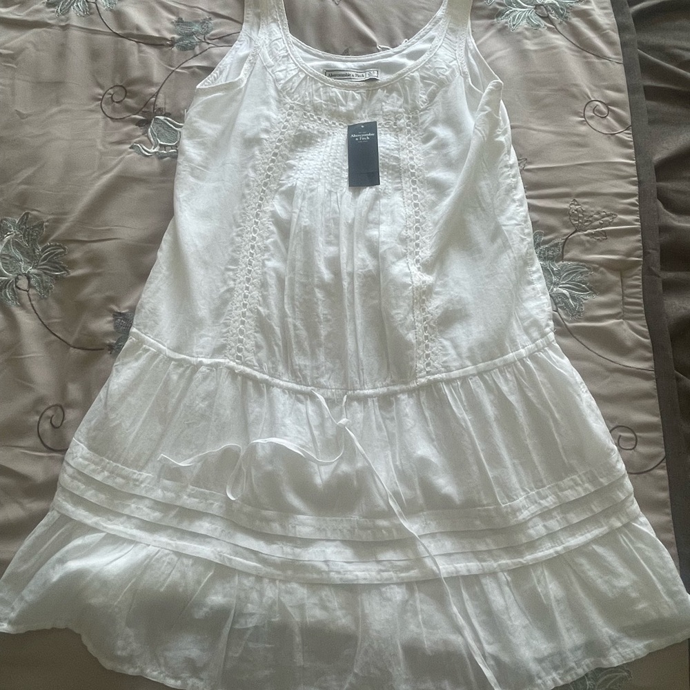 Abercrombie & Fitch White Tiered Sleeveless Dress